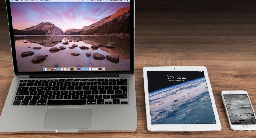Tablet czy laptop – co wybrać do oglądania telewizji online?