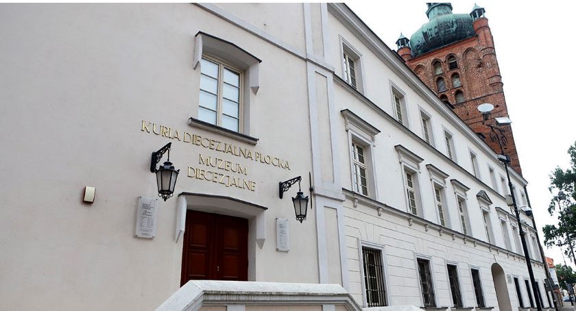 Ukazał się raport o nadużyciach seksualnych popełnionych przez duchownych na małoletnich. Diecezja Płocka rozlicza się  z trudną przeszłością
