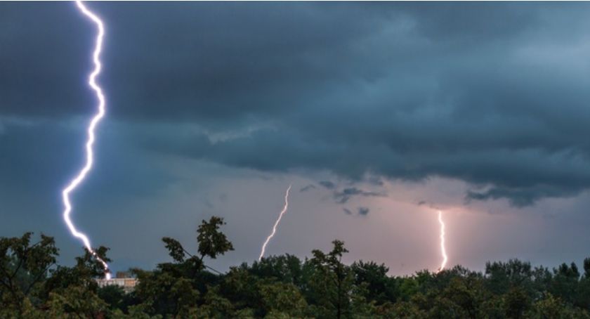 Za nami ciężka noc, a meteorolodzy informują o kolejnych burzach