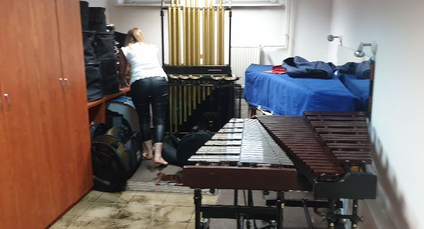Co dalej z pracą Płockiej Orkiestry Symfonicznej? Burza zalała instrumenty muzyków