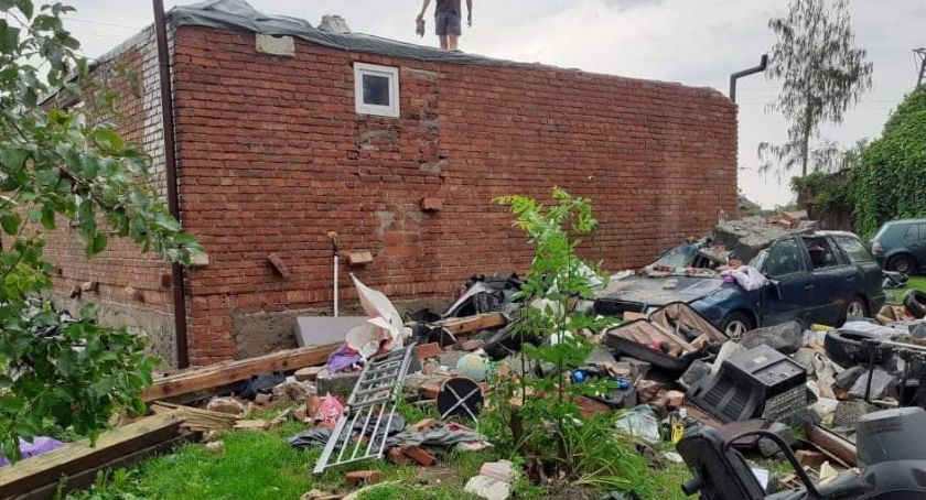 Nawałnica zabrała im dach na głową. Rodzina z Osmolina pilnie potrzebuje pomocy