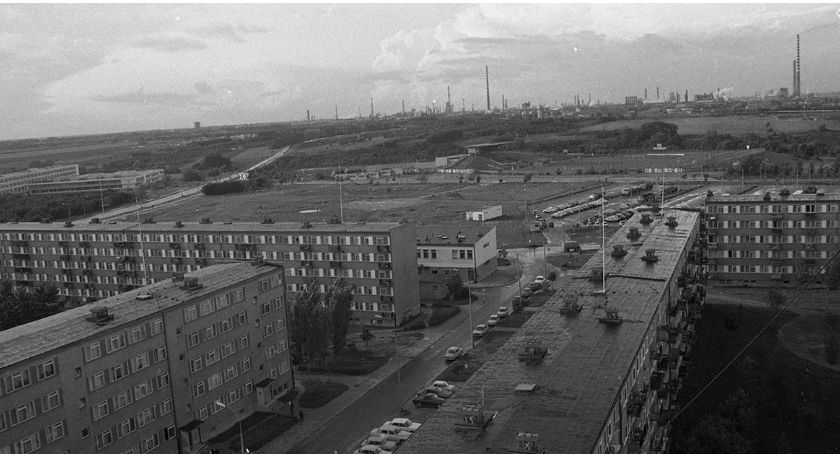 Z zasobów Archiwum Państwowego w Płocku.  Petrobudowa w piosence,  Cotex na fotografii