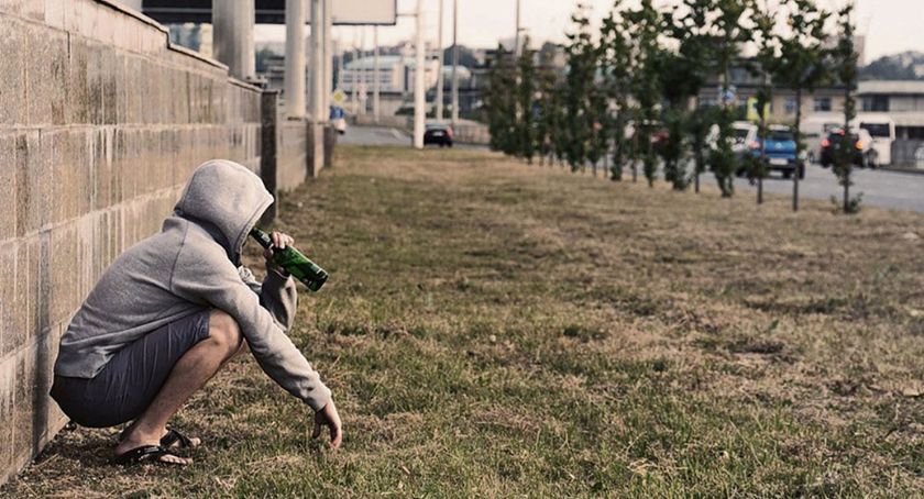 Piją, wyrzucają śmieci, gdzie popadnie, organizują nielegalne rajdy. Czy Płock jest miastem bezprawia?
