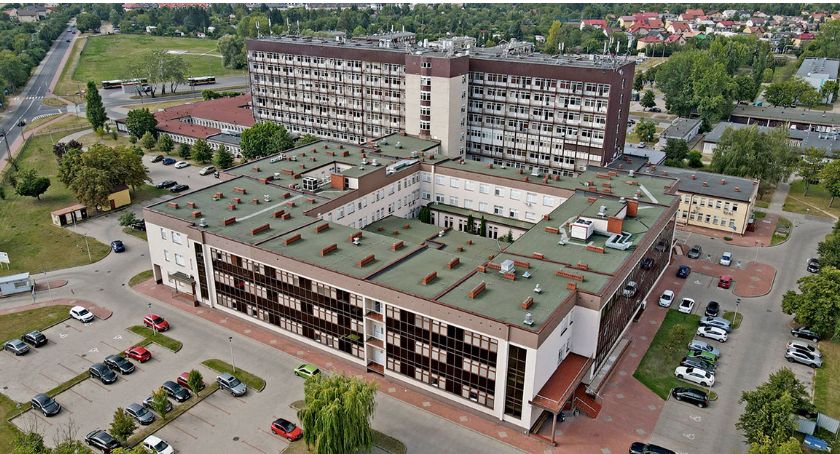 Cztery oddziały szpitala na Winiarach będą zamknięte? Spór wokół wynagrodzeń lekarzy