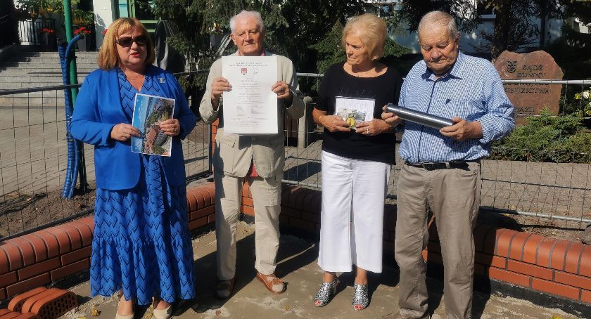 Pamiątkowy zapis, pocztówka, gazeta i pieniądze. To wszystko przed Małachowianką