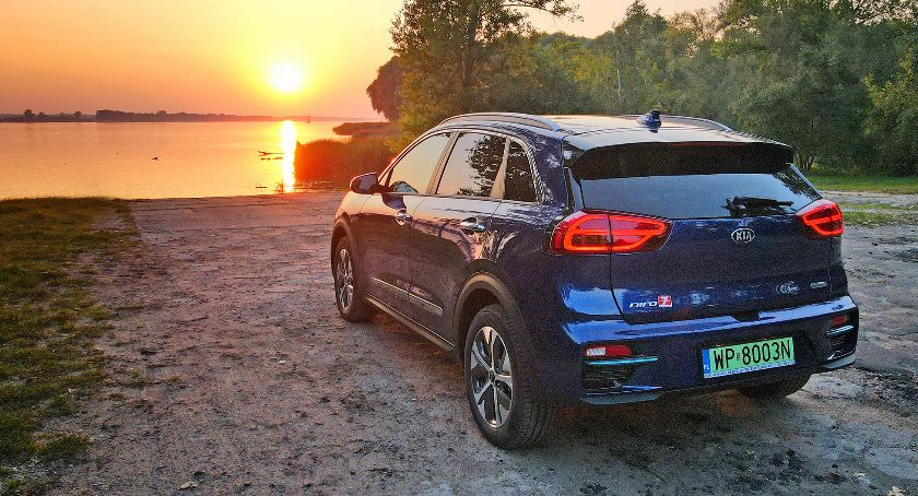 KIA e-Niro - po prostu jedź, gdzie chcesz i jak chcesz. Elektryk? Moc niespodzianek