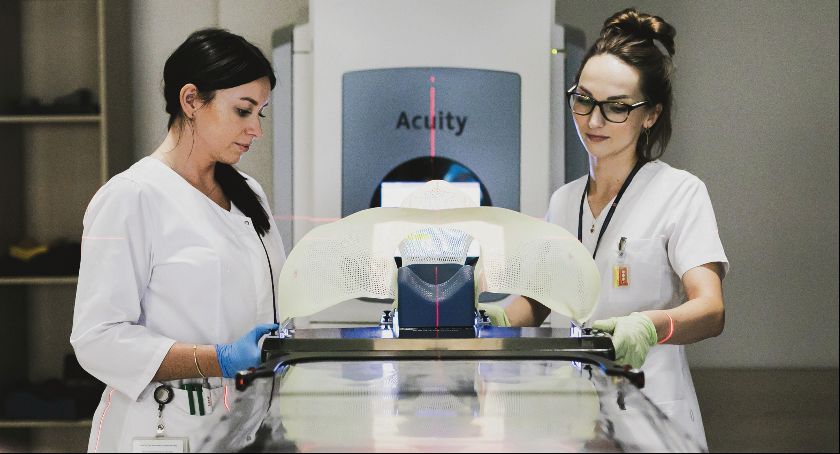 Nowoczesna radioterapia we Włocławku  ratuje pacjentów w czasie pandemii