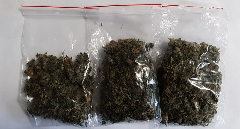 Marihuana w BMW. Kryminalni zatrzymali dwie osoby