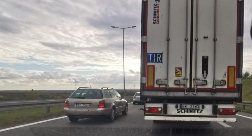 Zakorkowany nowy most. Zderzyły się samochody