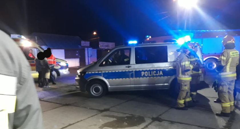 Dwie osoby pod kołami samochodu. Wypadek przed północą