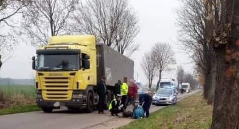Dopiero policyjna blokada zatrzymała złodzieja scanii. Akcja w Nacpolsku jak w sensacyjnym filmie 