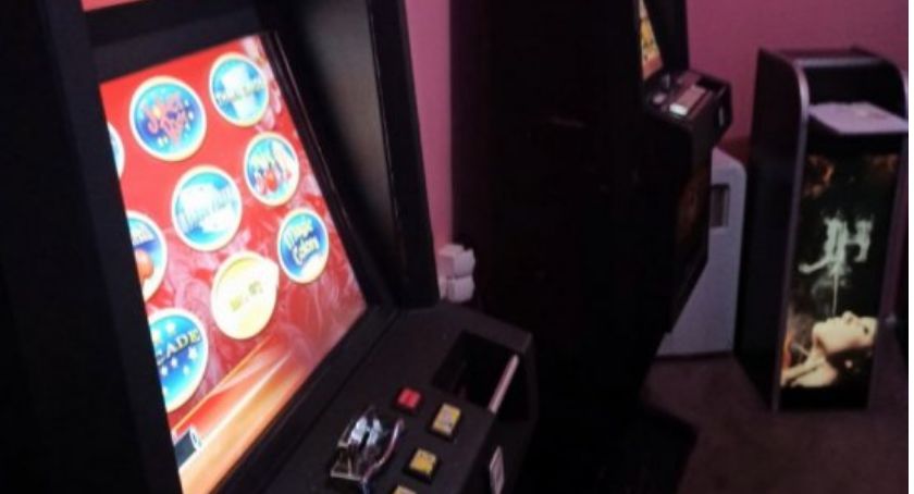 Zamknięto w Płocku dwa salony gier. Właścicielom grozi 100 tys. zł kary za każdy automat
