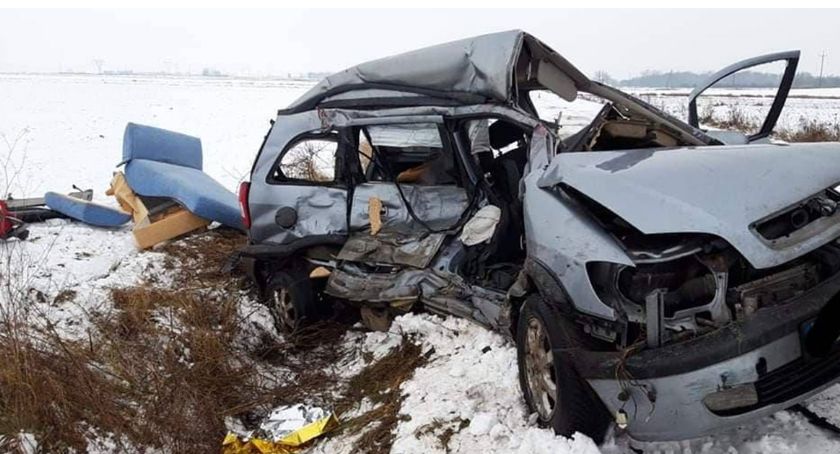 Śmiertelny wypadek w Kosinie. Nie żyją dwie osoby. Droga zablokowana 