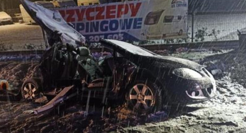 Policja poszukuje świadków wypadku w Białasach. Zginęły w nim dwie kobiety, a dwie zostały ranne 