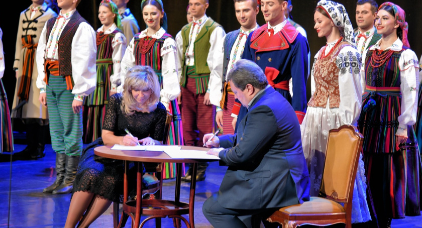 W Płockiej Filii Politechniki Warszawskiej powrócili do pewnej tradycji. Znów z Zespołem Mazowsze