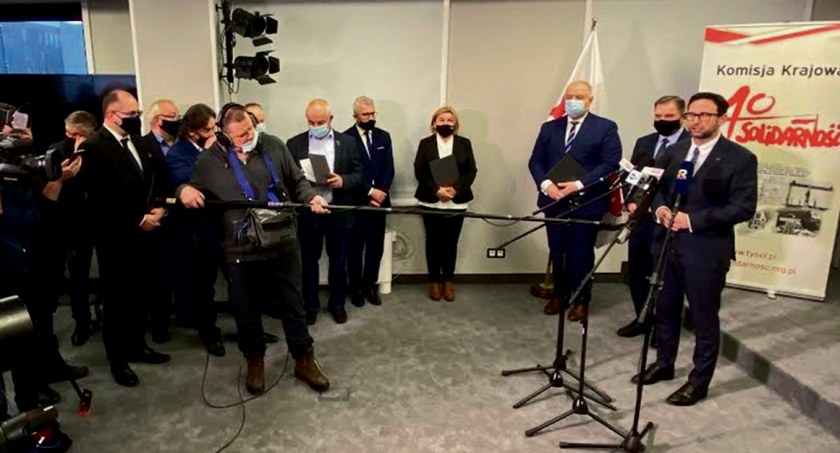 Rozmowy w PKN ORLEN, LOTOS i PGNiG ze związkami o konsolidacji