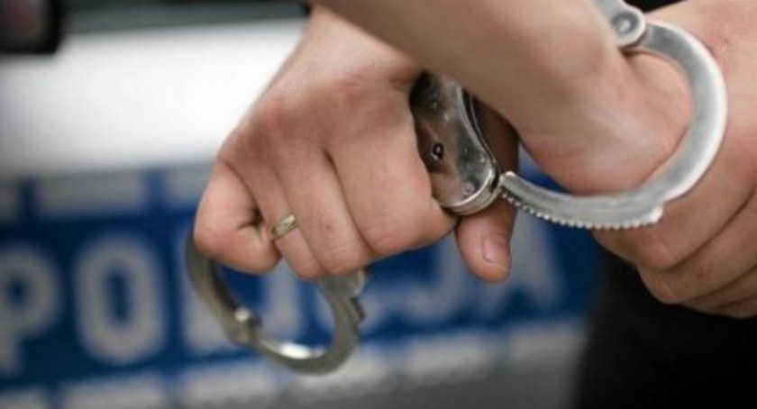 Wielki skok na paszę dla kur. Złodzieje wpadli przez wydeptaną ścieżkę do kurnika