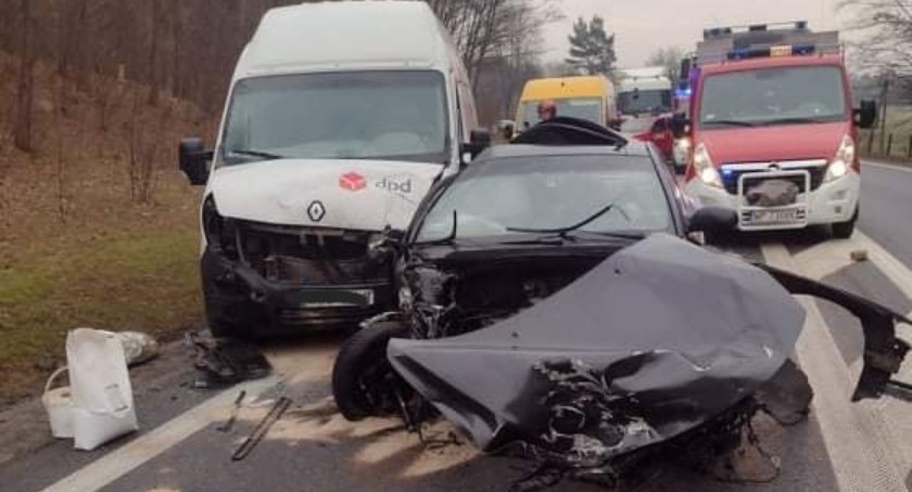 Miazga z volvo. Wypadek w Woli Łąckiej [FOTO]
