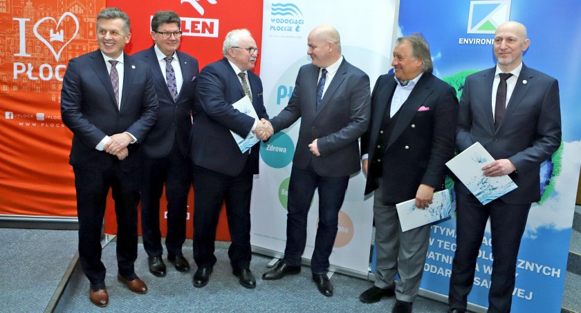 PKN ORLEN i „Wodociągi Płockie” zrealizują innowacyjny projekt. Podpisano porozumienie w sprawie Blue Bridge