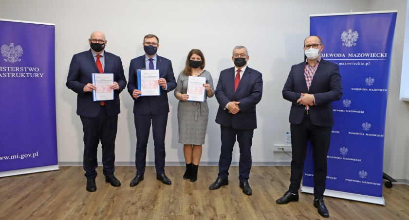 Wyszogrodzką bezpieczniej, szybciej, wygodniej. Kiedy zakończy się budowa drugiej nitki?