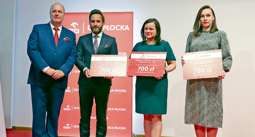 Dlaczego warto głosować? Około 40 nagród, w tym 3 karty paliwowe po 700 zł każda!