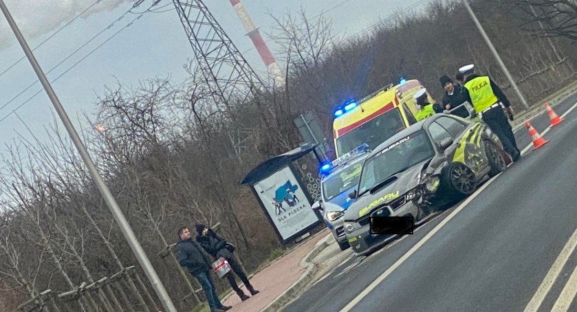 Seniorka za kierownicą subaru impreza i... Trzy auta skasowane na ul. Łukasiewicza  
