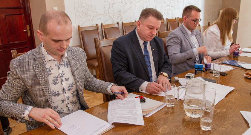 Wspólna komunikacja w Płocku i sąsiednich gminach? Jest porozumienie