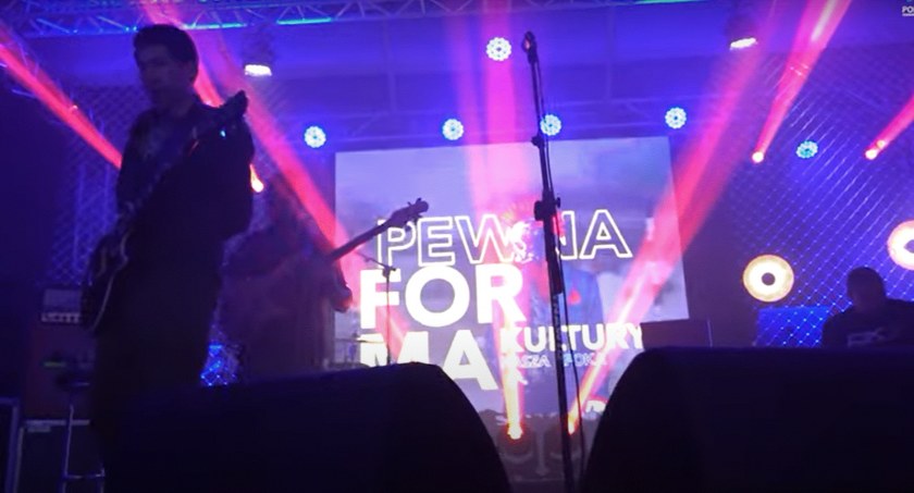 Nasza Epoka na żółtej kanapie, czyli kiedy punk, rock i metal rządziły w Płocku. Dziś premiera PFK! Musicie obejrzeć!