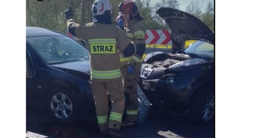 54-latka nie ustąpiła pierwszeństwa. Dwie małe dziewczynki w szpitalu  