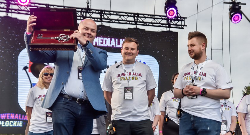 Płock przejęli studenci. Juwenalia 2022 rozpoczęte [FOTO]