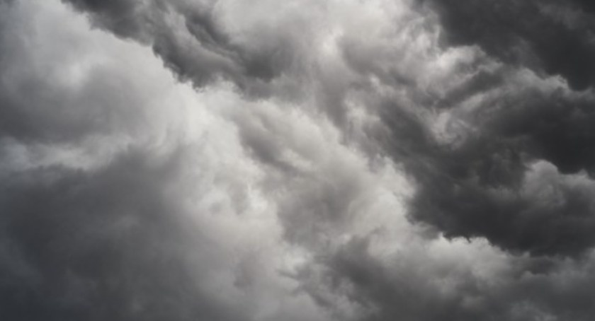 Może zagrzmieć, może być grad... IMGW ostrzega przed burzami