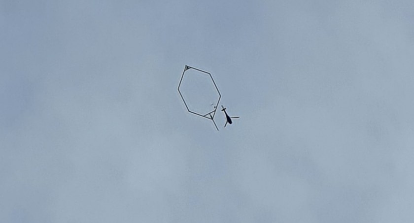 Czytelnicy alarmują: W okolicy lata helikopter z tajemniczym urządzeniem ! [FILM, FOTO]