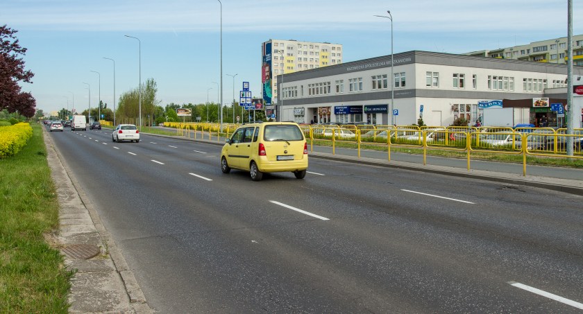 Prace w alei Piłsudskiego. Wkrótce remont ul. Zawidzkiego