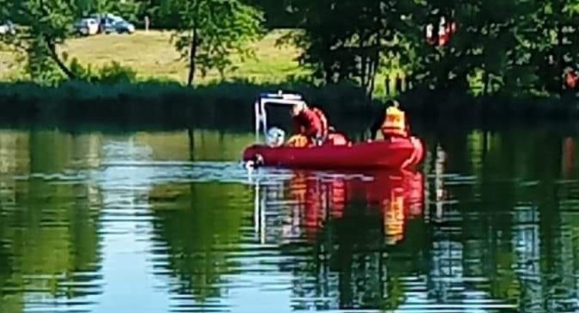 Trwają poszukiwania kajakarza. Wypadek w Grabinie [AKTUALIZACJA]