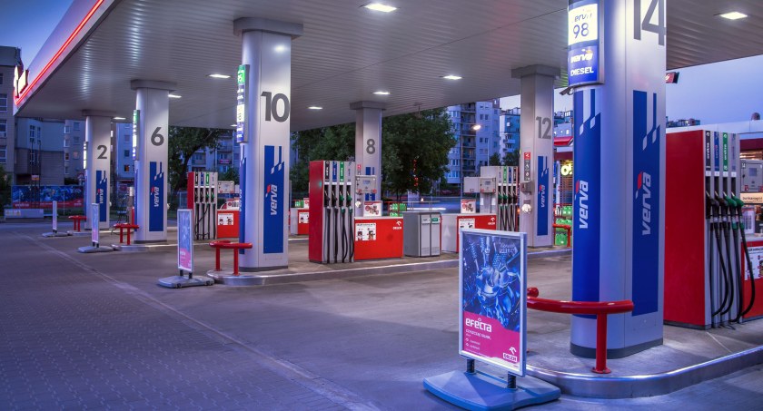 Tańsze o 30 lub 40 gr paliwo 2 tygodnie dłużej. ORLEN przedłuża promocję do 15 września