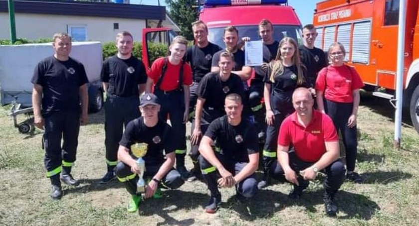 Zapewnienie bezpieczeństwa to ich priorytet. Strażacy z Zaździerza