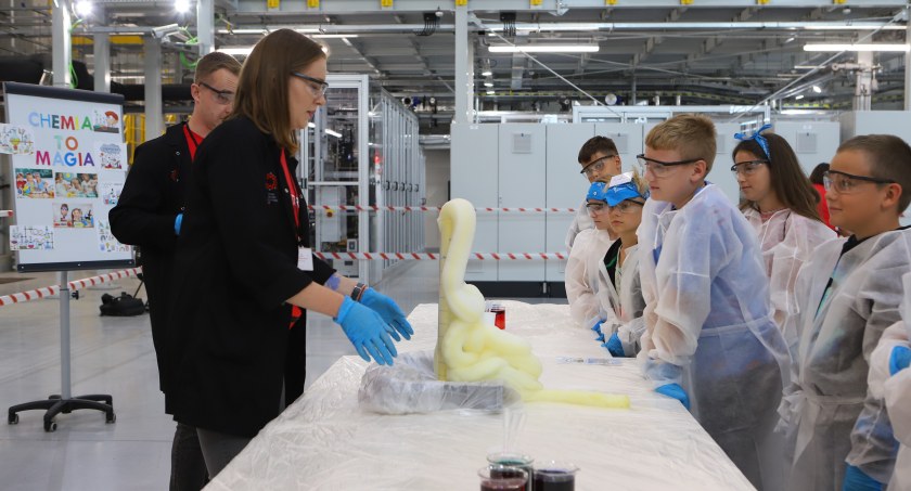 Mali naukowcy Orlenu, czyli bardzo artystyczna przygoda chemią