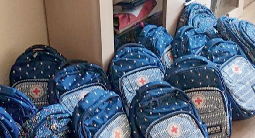 PCK przekazał dzieciakom szkolne wyprawki dla ponad setki uczniów