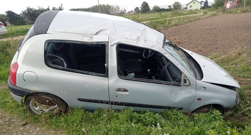 Dachowanie w Ślepkowie Szlacheckim. Na miejsce wezwano śmigłowiec LPR-u  