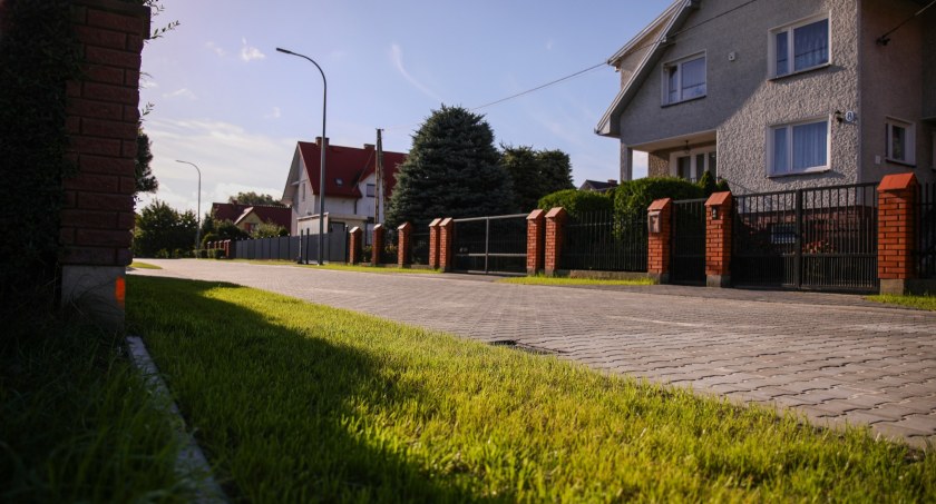 Finał inwestycji drogowej w Ciechomicach