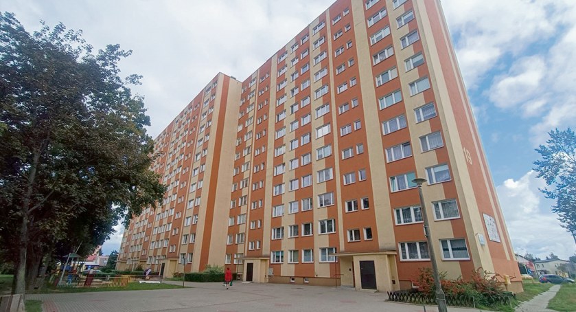 Mieszkańcy wysokich bloków nie segregowali śmieci. Zlikwidowano im zsypy