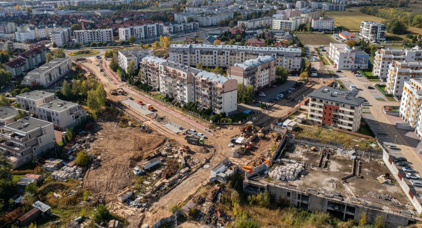 Drogowa inwestycja na Zielonym Jarze. Zobacz, jak przebiegają prace