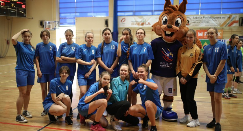 Wielka rozgrzewka w SP nr 16.  Odliczamy dni do mistrzostw