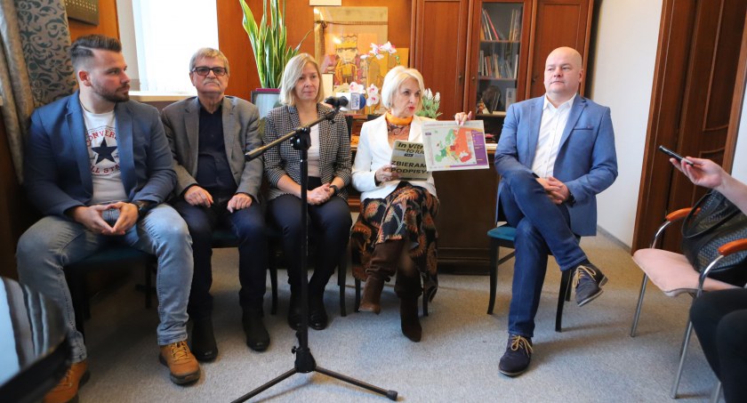Trwa zbiórka podpisów pod projektem KO „TAK dla in vitro”