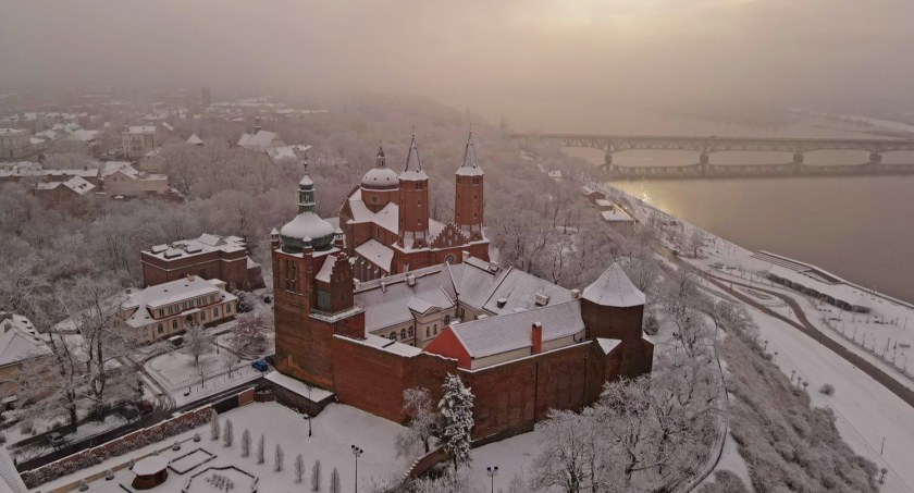 Mamy piękną zimę w Płocku... [ZDJĘCIA Z DRONA]