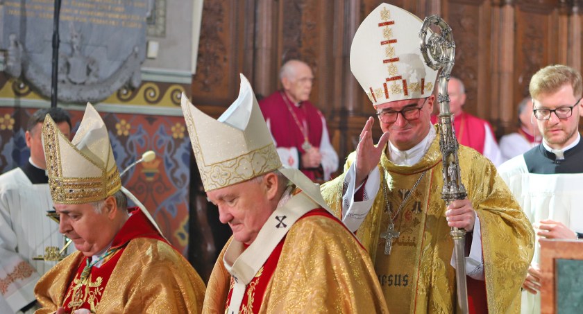 Jesteśmy, bo wiara jest przekazywana... Ingres bp Szymona Stułkowskiego w katedrze [FOTO]