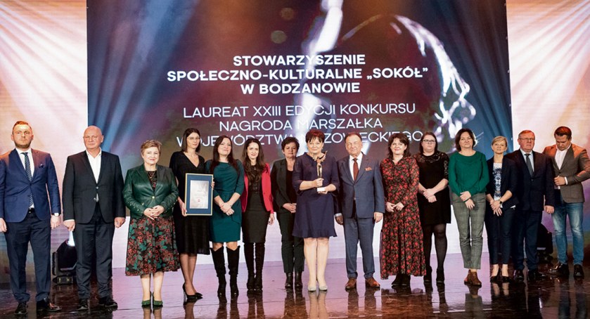 Wręczono Nagrody Marszałka. Dwoje nagrodzonych to reprezentanci regionu płockiego