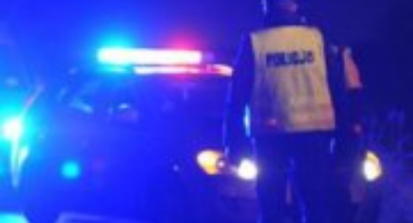 22-latek z ciężkimi obrażeniami trafił do szpitala. Wypadek w Rumunkach