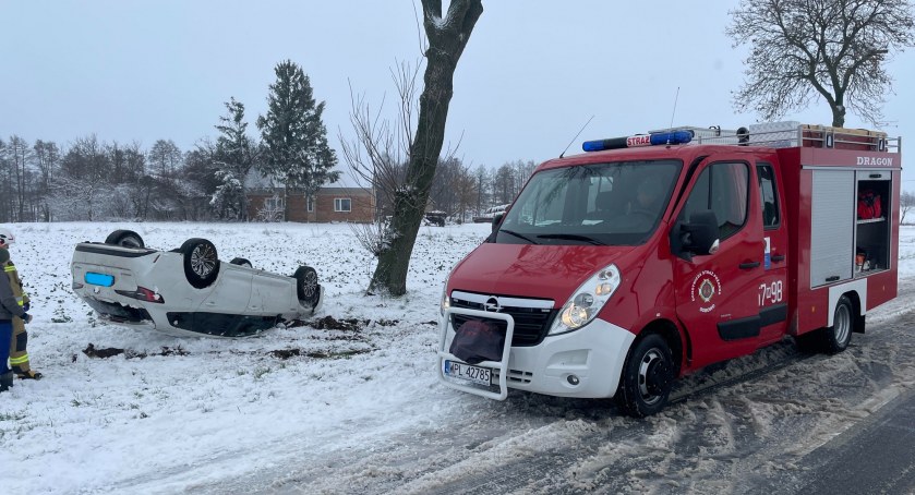 Toyota dachowała w Kamienicy 