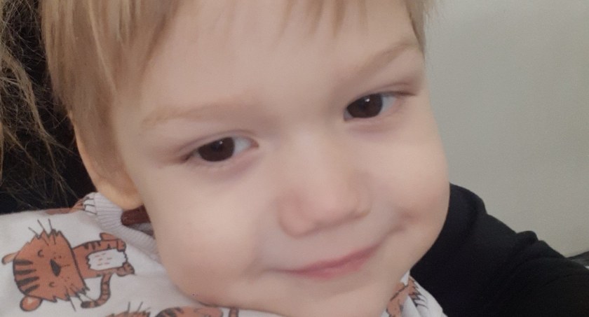 Itan nie ma jeszcze 3 lat. Walczy z ostrą białaczką. Pomóżmy!